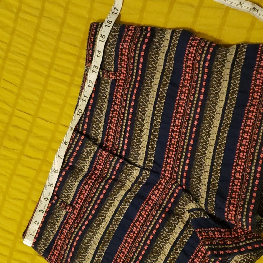 Loft Shorts - Picture 8 of 10